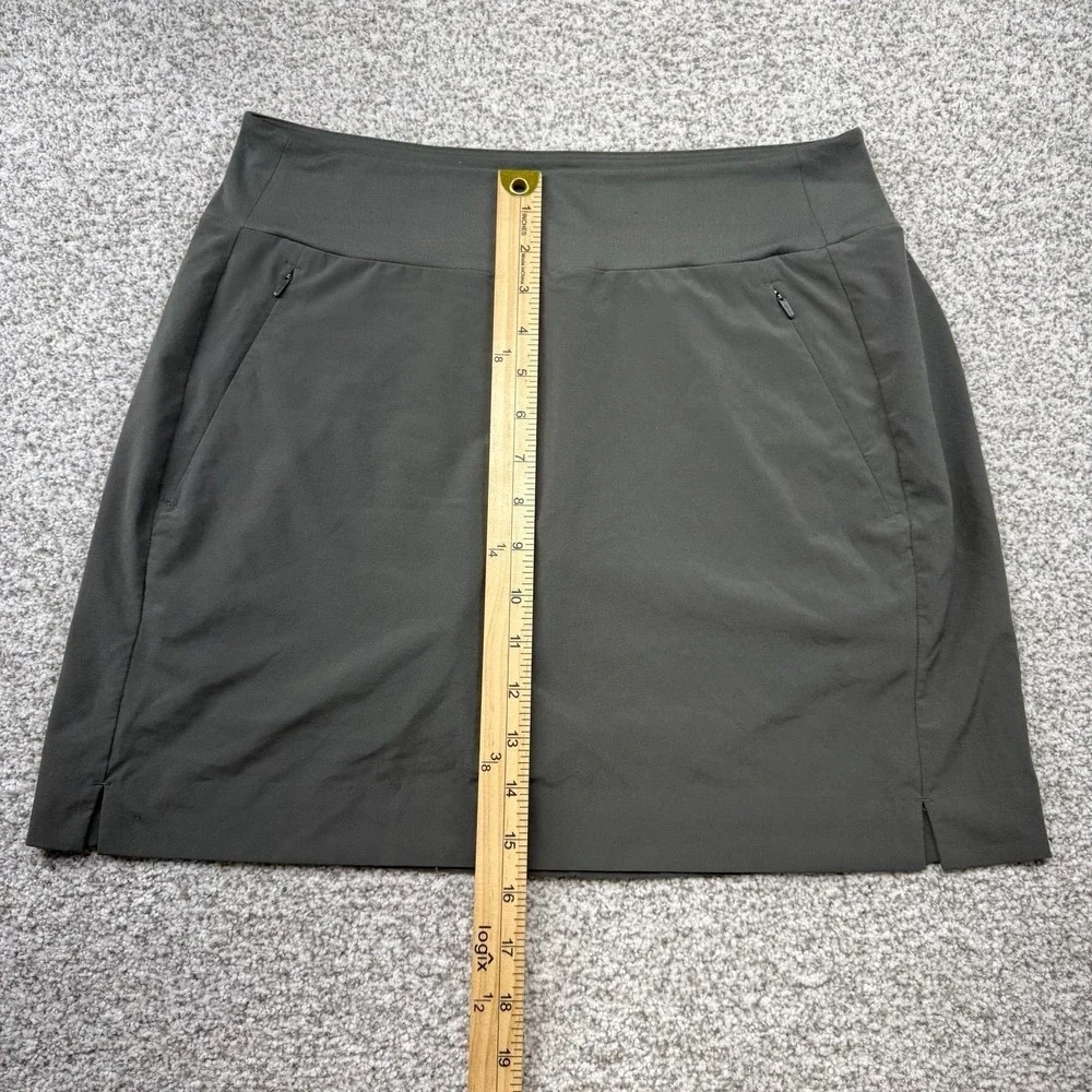 Women's Athleta Dark Green Stretch Athletic Zip Pockets‎ Soho Skort Size 6